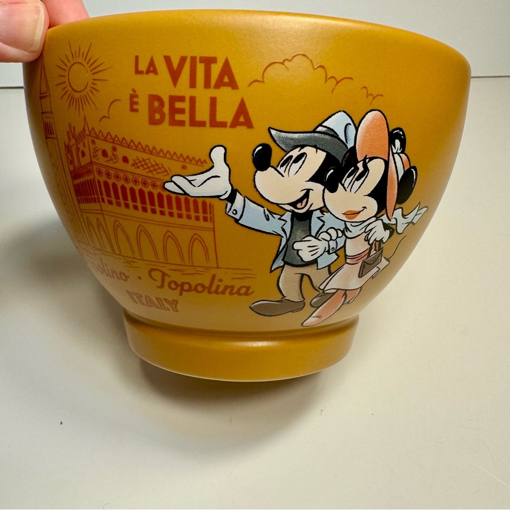 NWT. Disney Parks Epcot World Showcase Italy La Vita è Bella Ceramic Bowl.